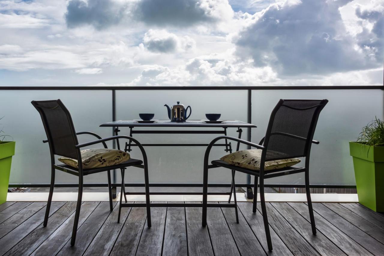 L'Abri Du Bon Vent Apartment ก็องแกล ภายนอก รูปภาพ